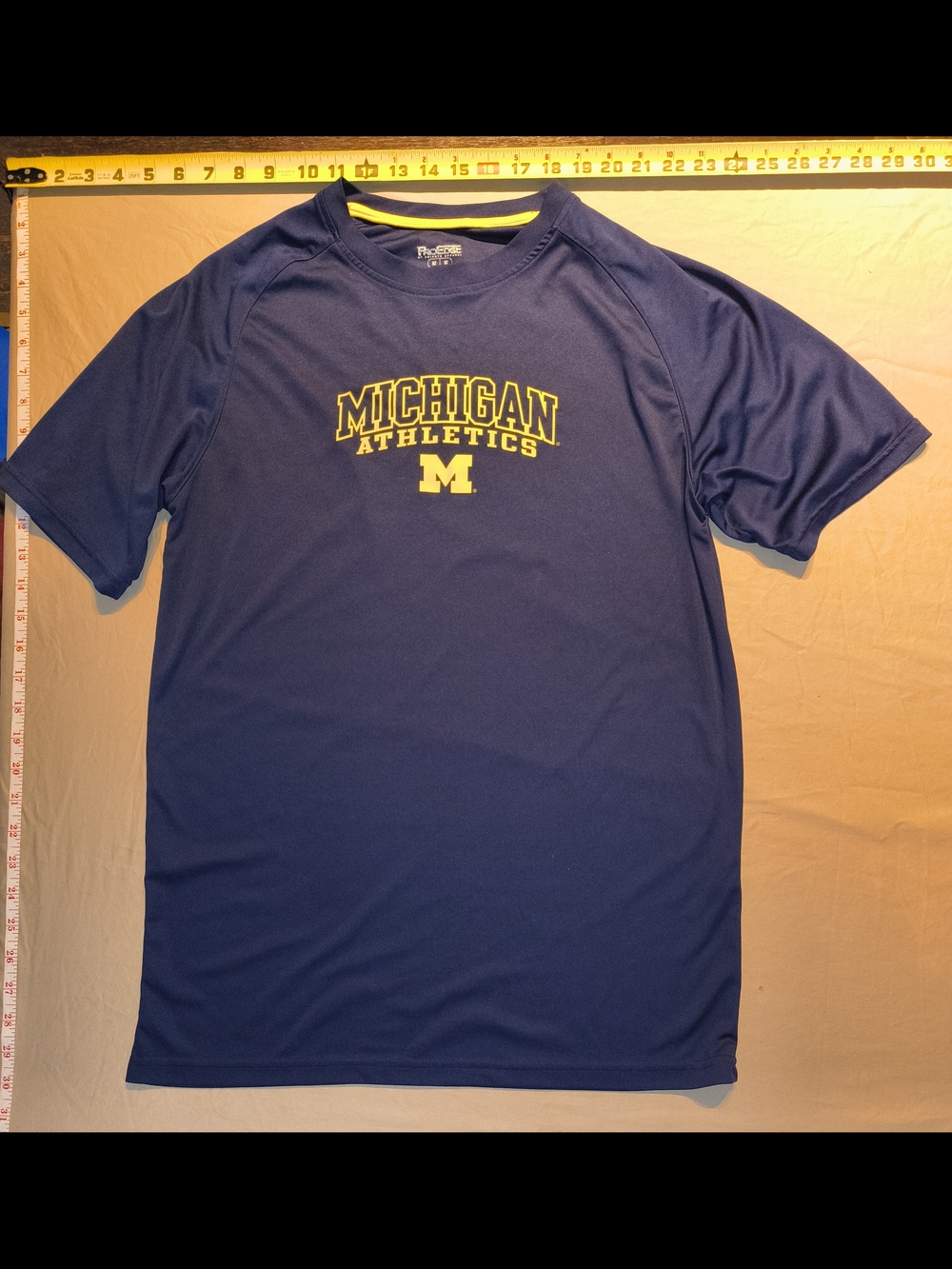 Pro Edge Men’s Navy Short-Sleeve Michigan Athletics Tee with Yellow Logo